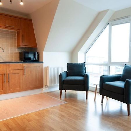 *New* 2-Bed Modern Apartment Burton-upon-Trent Exteriör bild